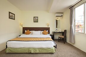 Hotel Serenity