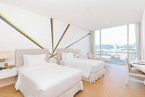 Diamond Bay Hotel