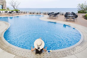 Diamond Bay Hotel