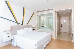 Diamond Bay Hotel