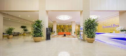 Diamond Bay Hotel