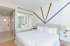 Diamond Bay Hotel
