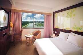 Ploy Palace Hotel