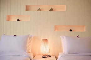 Ploy Palace Hotel