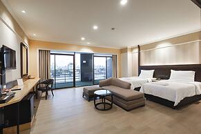 The Royal River Hotel