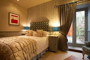 The Pear Tree Inn