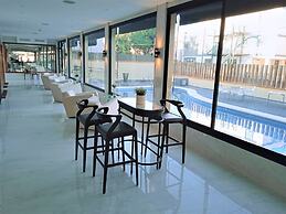 Hotel 153