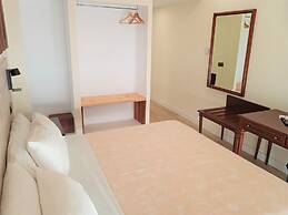 Hotel 153