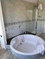 Hotel 153