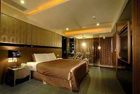 WE Motel