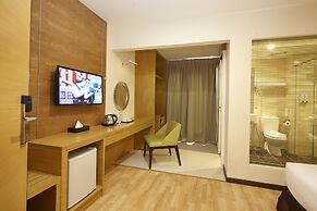 Hotel Six Seasons