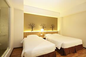 Hotel Six Seasons