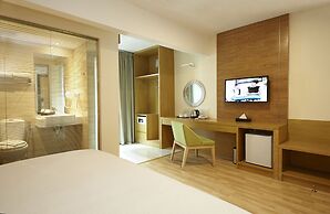 Hotel Six Seasons