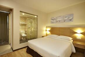Hotel Six Seasons