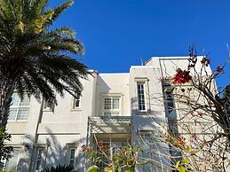 4 Sisters Villa