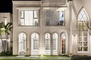 4 Sisters Villa