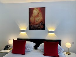 Sarum Hotel