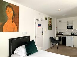 Sarum Hotel