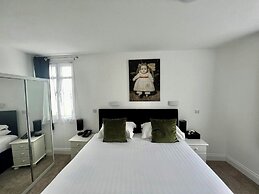 Sarum Hotel
