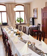 Hotel Restaurant Zur Hallenburg