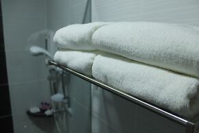 Clover Hotel