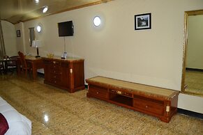 Metro Hotel Couva