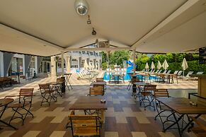 Selen Hotel Icmeler
