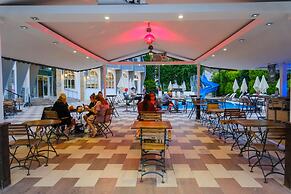 Selen Hotel Icmeler