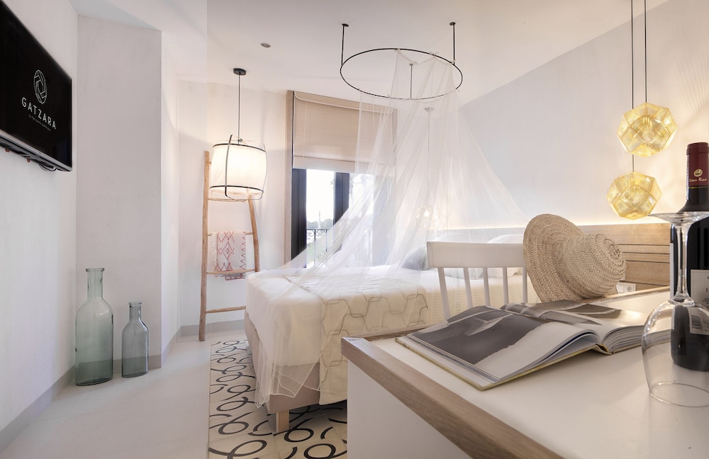 Gatzara Suites Santa Gertrudis
