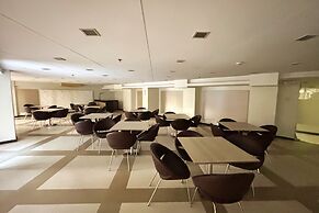 Extremeli Suites