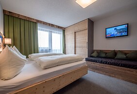 Hotel & Apart Central