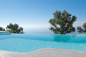 Santorini Heights