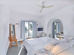Santorini Heights