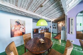 Villa West