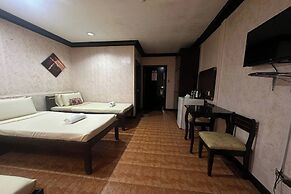 D'Japanese Tunnel Family Resort