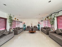 D'Japanese Tunnel Family Resort