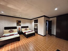 D'Japanese Tunnel Family Resort