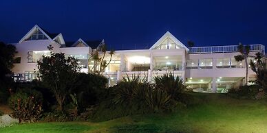 The Pink Lodge on the Beach