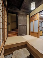 Nadeshiko Shirakawa