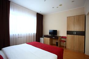 Maksim Hotel