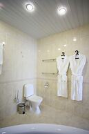 Maksim Hotel