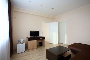Maksim Hotel