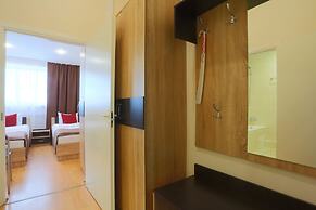Maksim Hotel