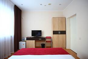Maksim Hotel