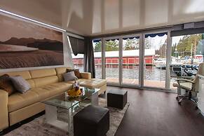 Houseboat Jyväskylä