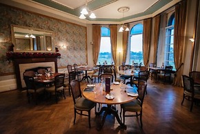Cornhill Castle Hotel