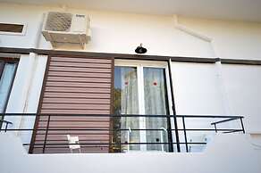 Koukounari Rooms