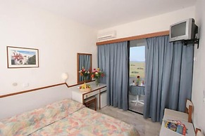 Nina Beach Hotel