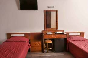 Xenophon Hotel