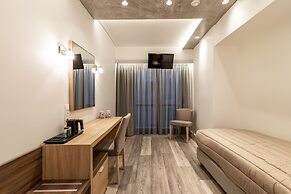 Xenophon Hotel